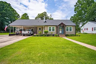 412 Wall St, Lexington, NC 27292 - Photo 1