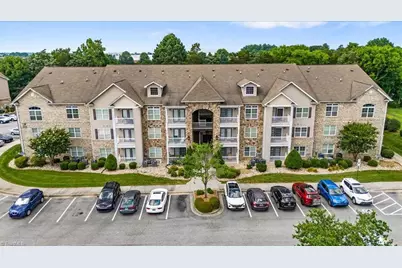 7102 Friendly Avenue #306, Greensboro, NC 27410 - Photo 1