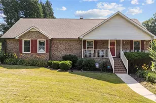 1941 Larkhill Dr, Kernersville, NC 27284 - Photo 1