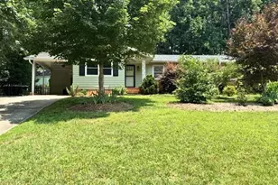 3800 Pershing Ct, Greensboro, NC 27408 - Photo 1