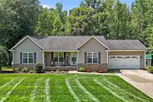 134 Stones Point Ct, Stokesdale, NC 27357 - Photo 1