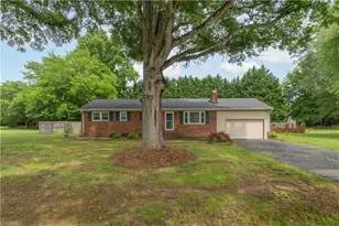 1415 Lambs Ln, Kernersville, NC 27284 - Photo 1