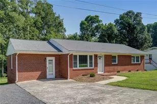 1207 Harris St, Eden, NC 27288 - Photo 1