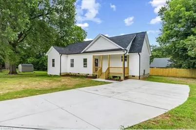 1034 Washington Street, Burlington, NC 27217 - Photo 1