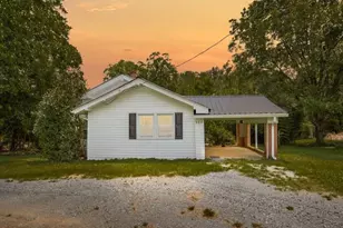 927 Brooklyn Ave Ext, Ramseur, NC 27316 - Photo 1