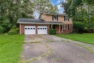 3042 Marlborough Rd, Burlington, NC 27215 - Photo 1