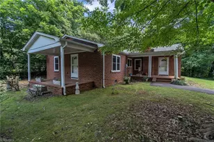 735 Central Dr, Statesville, NC 28677 - Photo 1