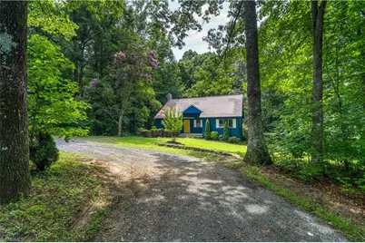 7800 Dennis Road, Walnut Cove, NC 27052 - Photo 1