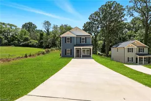 524 McCreary St, Winston-Salem, NC 27105 - Photo 1