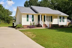 1461 Durham Meadows Dr, Burlington, NC 27217 - Photo 1
