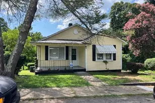 112 N Branch St, Reidsville, NC 27320 - Photo 1