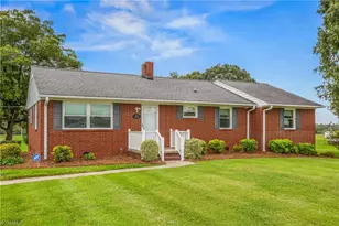 1435 Thomas Rd, Lexington, NC 27295 - Photo 1