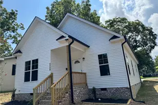 1718 Thurmond St, Winston-Salem, NC 27105 - Photo 1