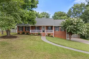 905 Loblolly Dr, Lewisville, NC 27023 - Photo 1