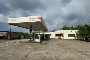 1418 W Green Dr, High Point, NC 27260 - Photo 1