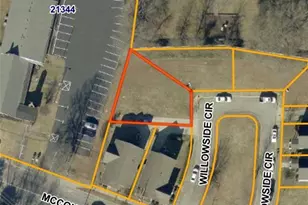 7 Willowside Cir, Greensboro, NC 27401 - Photo 1