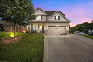 261 Fair Oaks Ct, Mebane, NC 27302 - Photo 1