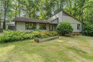 2203 Fox Glen Dr, Greensboro, NC 27406 - Photo 1