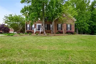 4001 Preswick Ct, High Point, NC 27265 - Photo 1