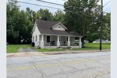 433 N State Street, Lexington, NC 27293 - Photo 1