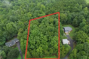 2927 Leslie Ln, Yadkinville, NC 27055 - Photo 1