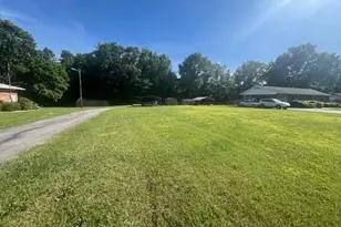 9400 Glen Cross Dr, Kernersville, NC 27284 - Photo 1