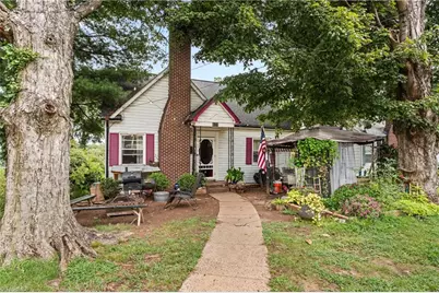 401 S Sunset Drive, Winston-Salem, NC 27103 - Photo 1