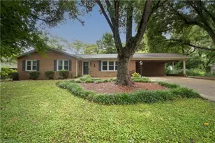 320 Toria Dr, Statesville, NC 28625 - Photo 1