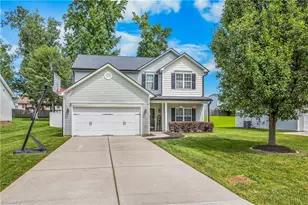 823 Leach Ave, Thomasville, NC 27360 - Photo 1