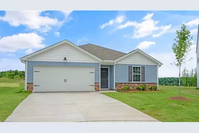300 Aspen Place Court, Thomasville, NC 27360 - Photo 1