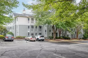 211 Oakwood Ct, Winston-Salem, NC 27103 - Photo 1