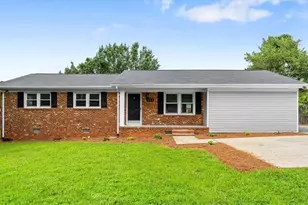 511 E Butler Ave, Liberty, NC 27298 - Photo 1