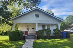 221 W Oakdale St, Mount Airy, NC 27030 - Photo 1