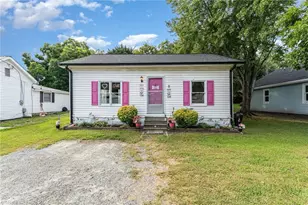 207 Harris St, Thomasville, NC 27360 - Photo 1