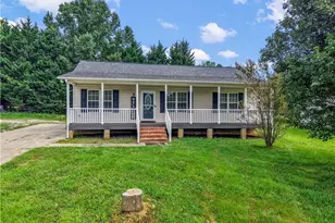 212 Bell Dr, Thomasville, NC 27360 - Photo 1