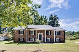 604 Hemlock Dr, Asheboro, NC 27205 - Photo 1