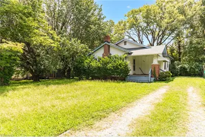 910 E Dayton Avenue, High Point, NC 27262 - Photo 1