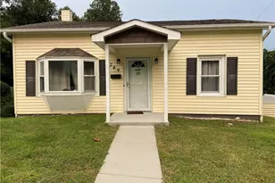 249 E Poplar St, Mount Airy, NC 27030 - Photo 1