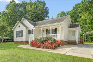 231 Mustang Dr, Thomasville, NC 27360 - Photo 1