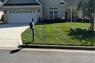 712 Beckwith Dr, Greensboro, NC 27410 - Photo 1