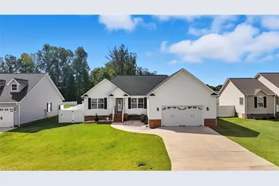 112 Brooke Ridge Drive, Thomasville, NC 27360 - Photo 1