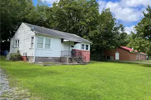 609 Phillips St, Burlington, NC 27217 - Photo 1