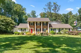 4 Kempton Dr, Greensboro, NC 27406 - Photo 1