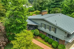 122 Circle Dr, Thomasville, NC 27360 - Photo 1