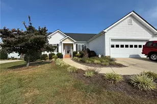 1040 Oxford Ln, King, NC 27021 - Photo 1