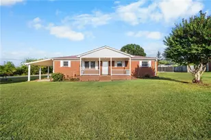 123 Burbank Dr, Lexington, NC 27295 - Photo 1