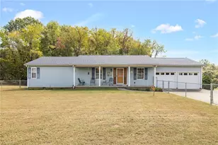 112 Skyline Cir, Eden, NC 27288 - Photo 1