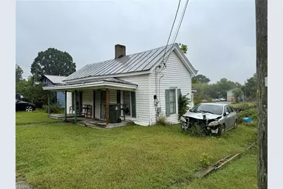 129 Jewel Street, Thomasville, NC 27360 - Photo 1