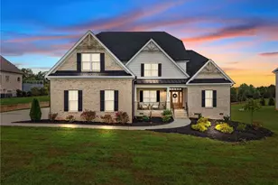 2007 Bob Jessup Dr, Greensboro, NC 27455 - Photo 1