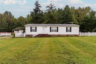 2533 Holly Brook Dr, Burlington, NC 27217 - Photo 1